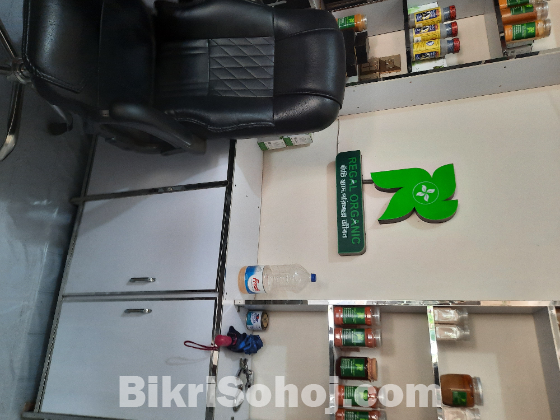 দোকানের ডেকোরেশন